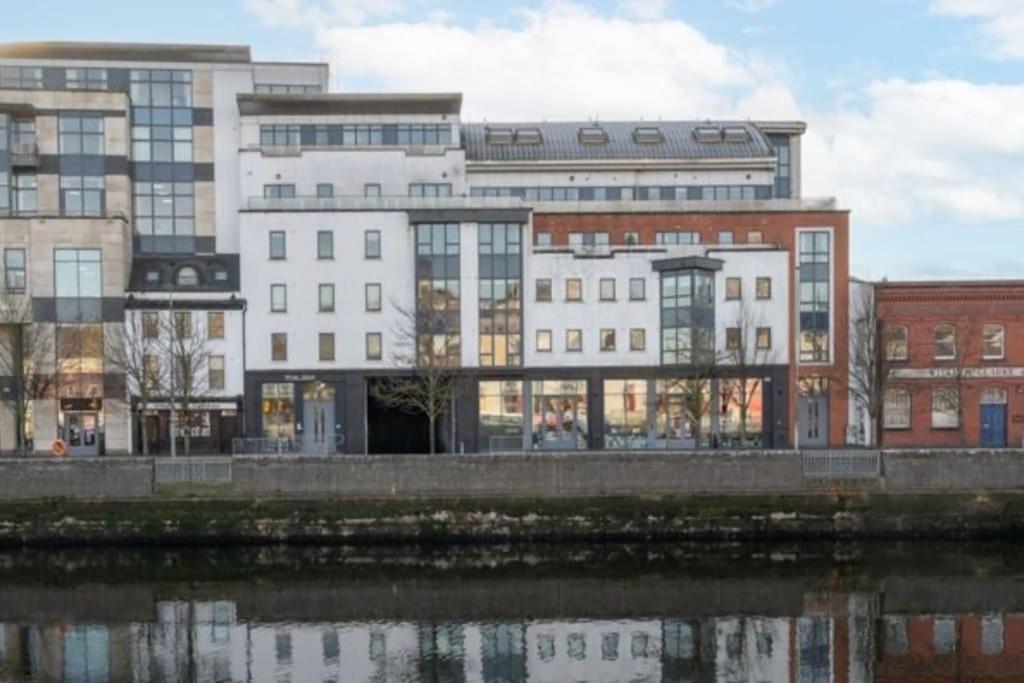 Luxury 2 Bed Fully Equipped City Centre Apartment Cork Exterior photo